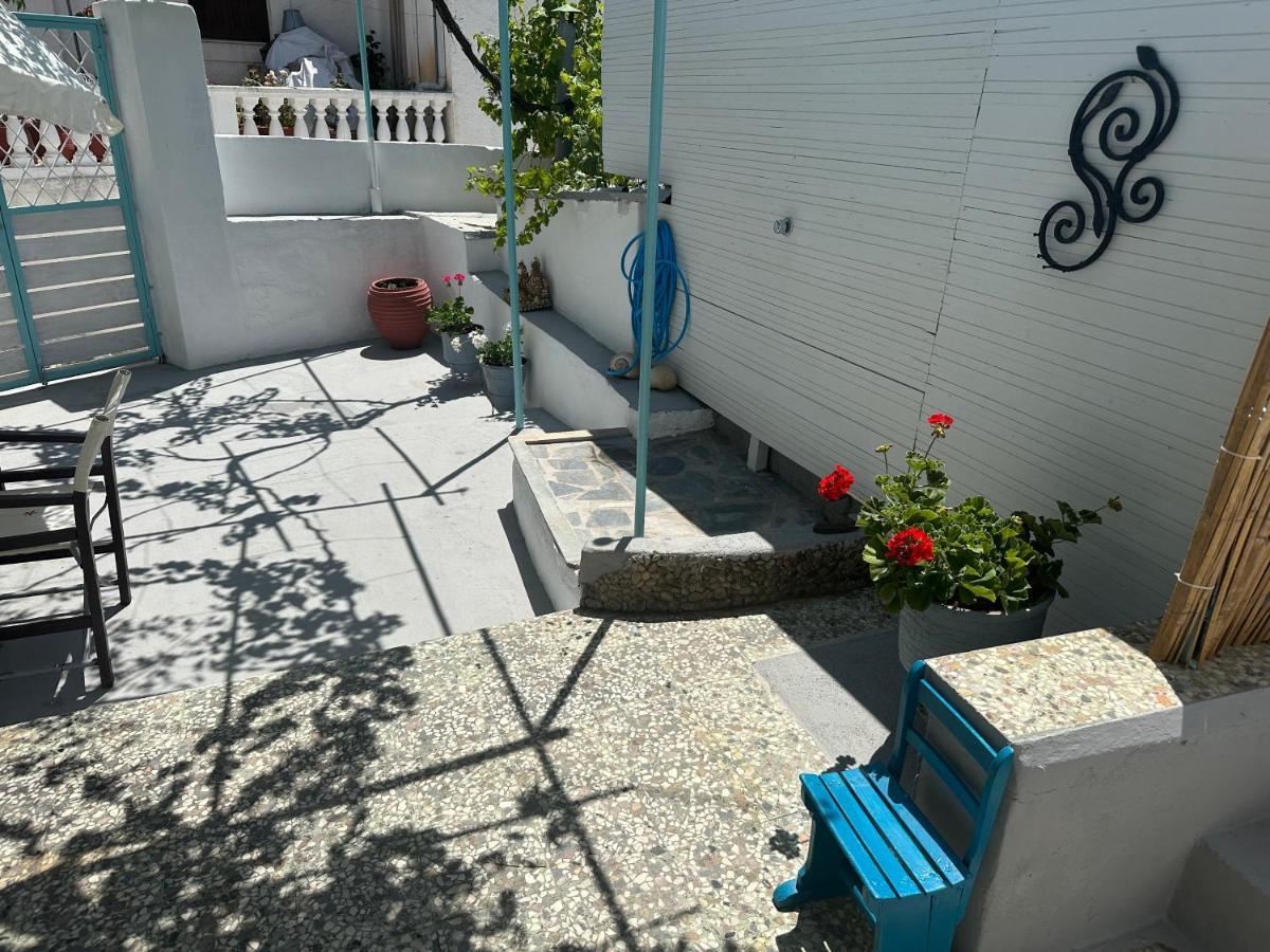 Brinia Cosy Apartment Poros Town Eksteriør billede