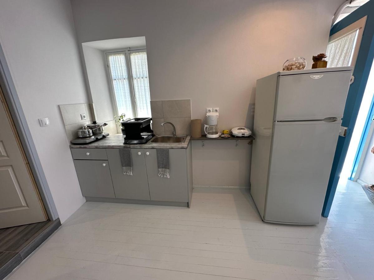 Brinia Cosy Apartment Poros Town Eksteriør billede