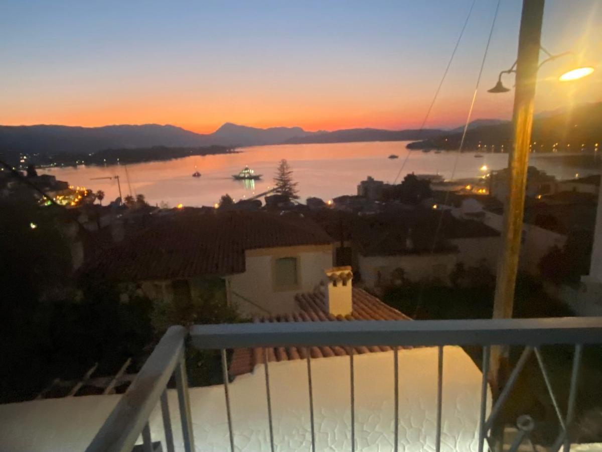 Brinia Cosy Apartment Poros Town Eksteriør billede